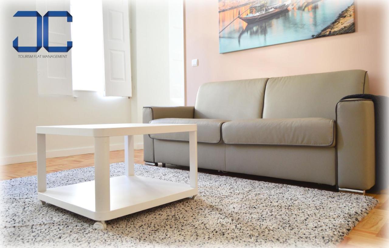 Point Apartment By Jc Porto Luaran gambar